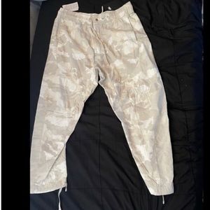 Nike Sportswear NSW Woven Camo Pants Light Bone Men's Size XXL 930253-121